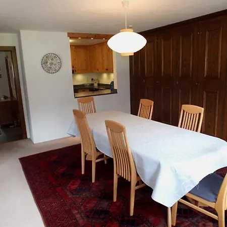 Apartment Cuntainta *